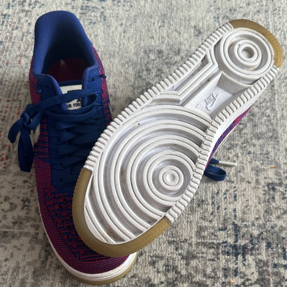 Nike Air Force 1 Flyknit in Blue and Red - Picture 4 of 6